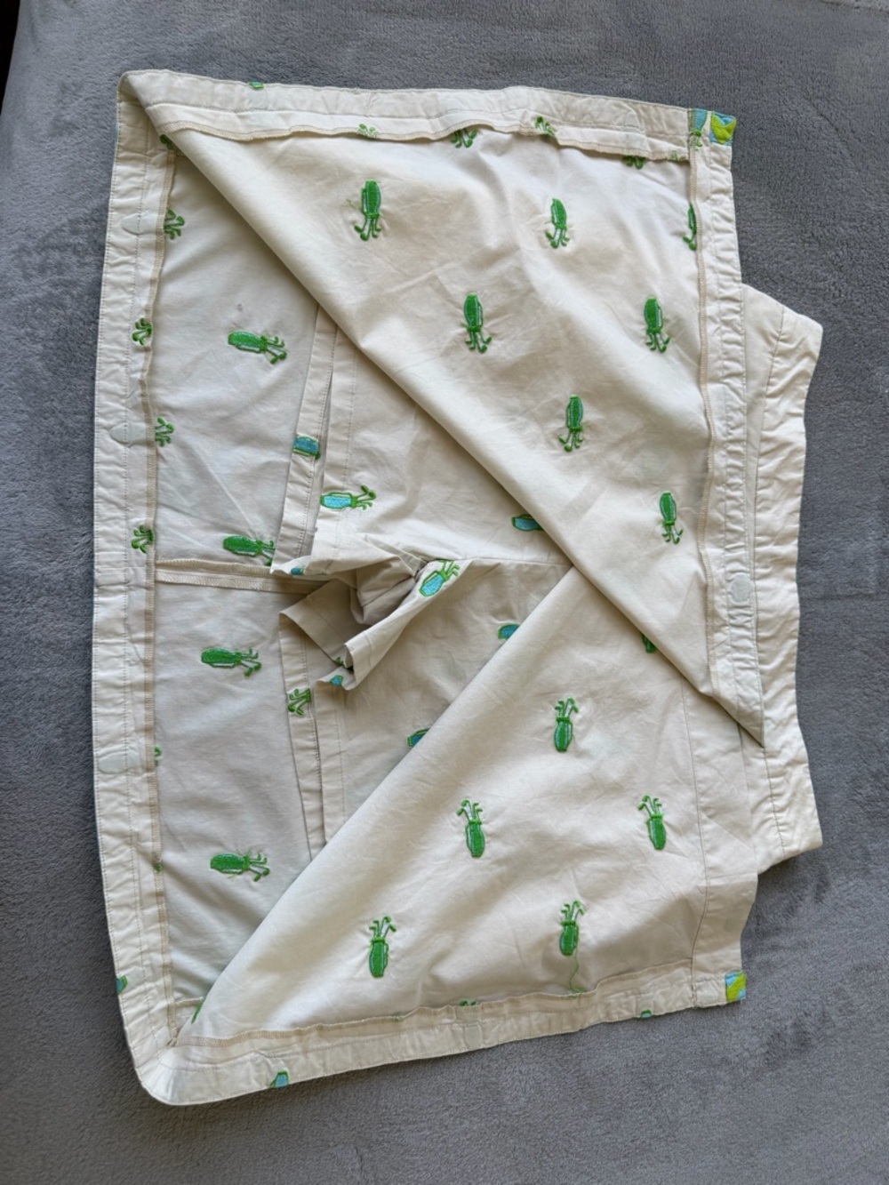 Lilly Pulitzer Cream Skirt with Green Embroidered Golf Motif - Picture 3 of 6